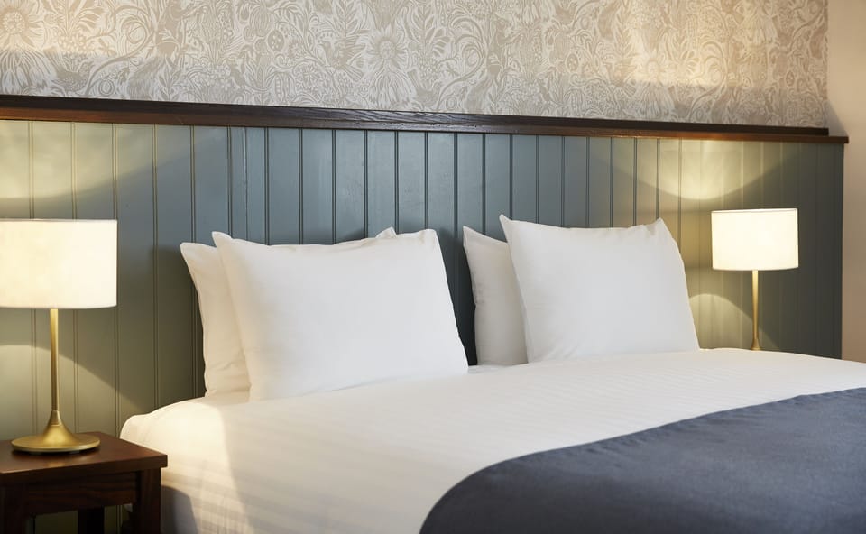Double Room | Desk, blackout drapes, free WiFi