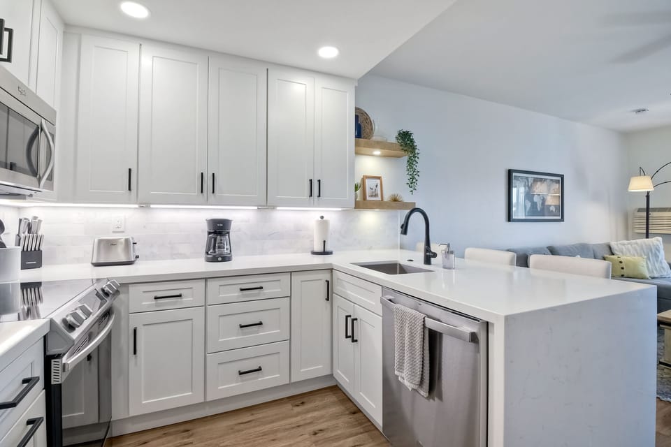 Newly remodeled kitchen.