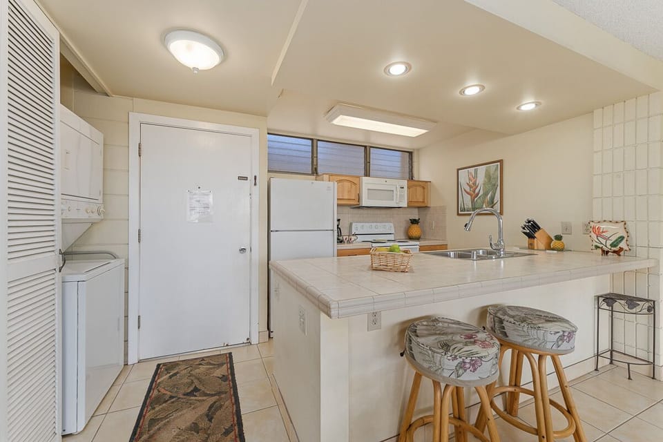 Counter dining area