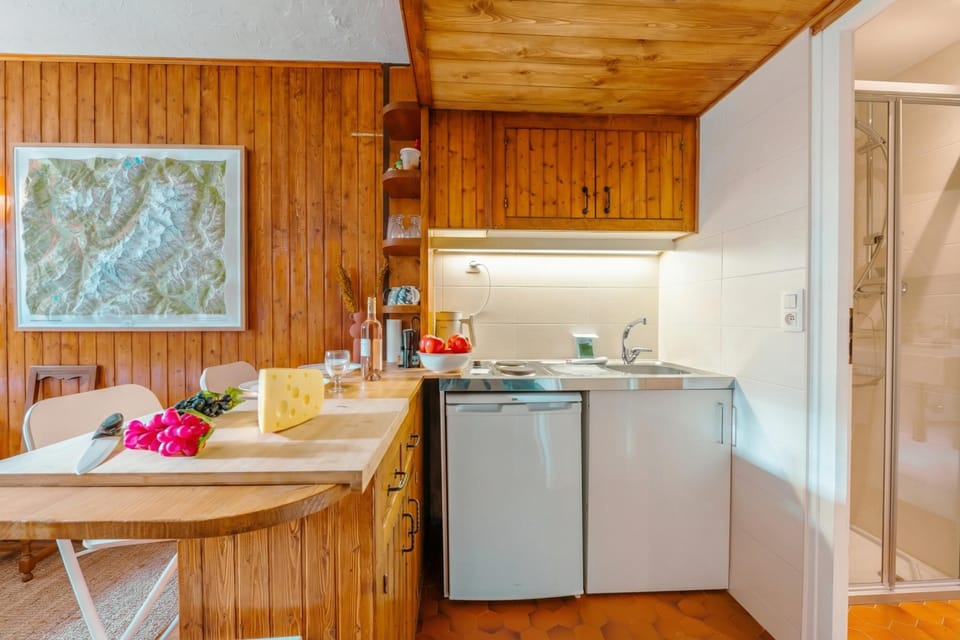 Kitchen and dining area