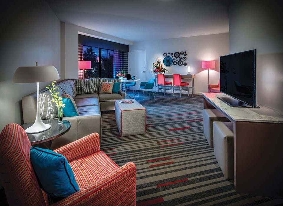 HRH King Suite View 2
