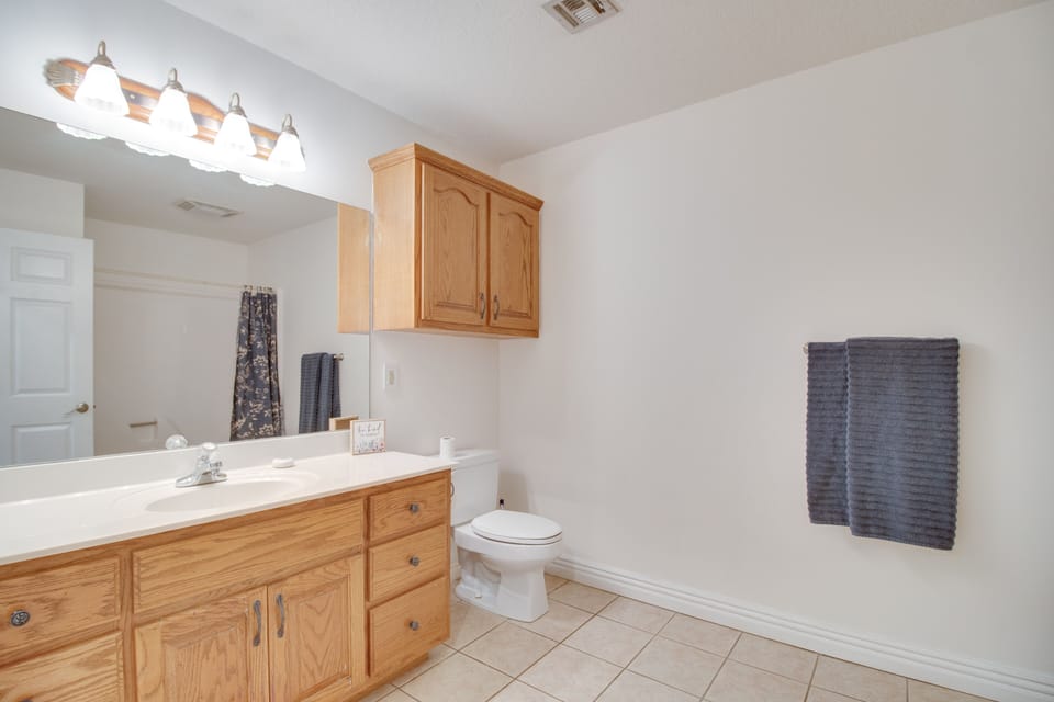 Full Bath | Complimentary Toiletries