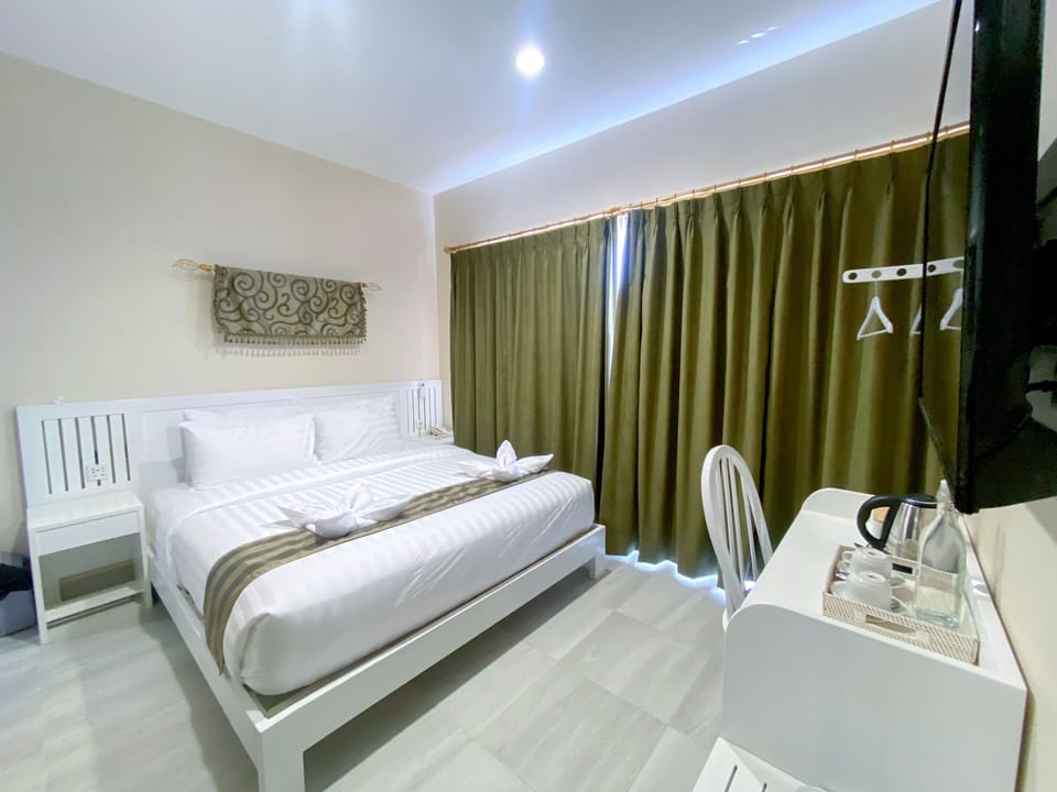 Basic Double Room | WiFi (free), bed sheets