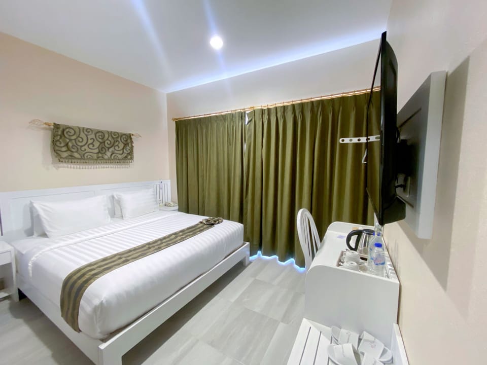 Basic Double Room | WiFi (free), bed sheets