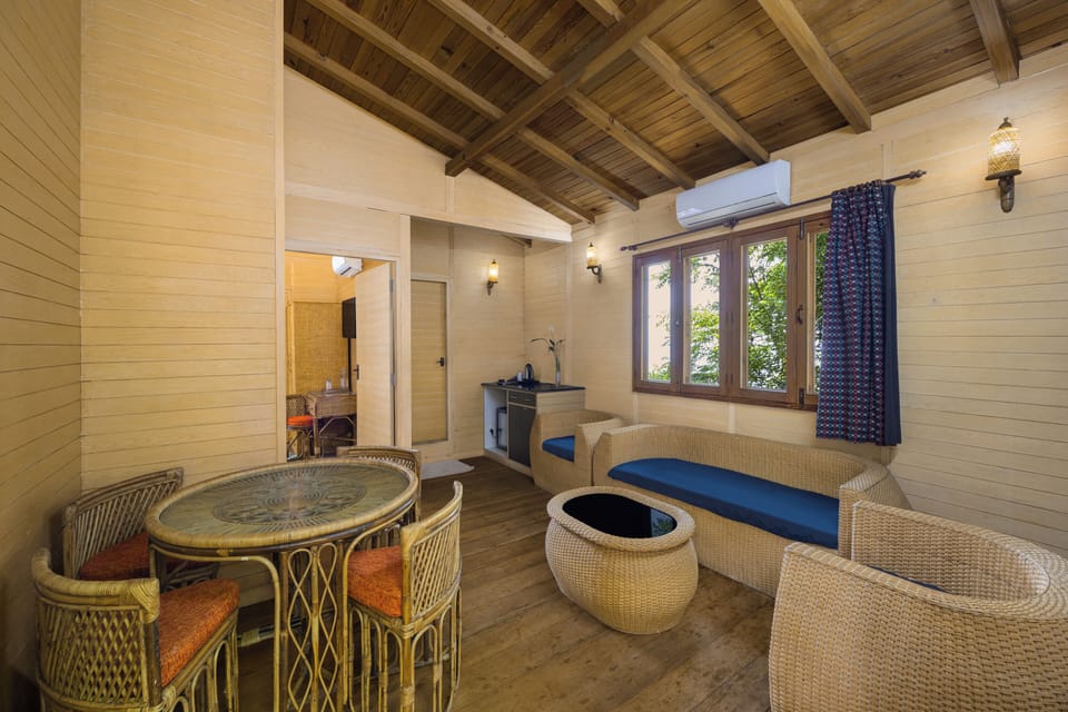 Deluxe House (Wood House) | Premium bedding, minibar, in-room safe, desk
