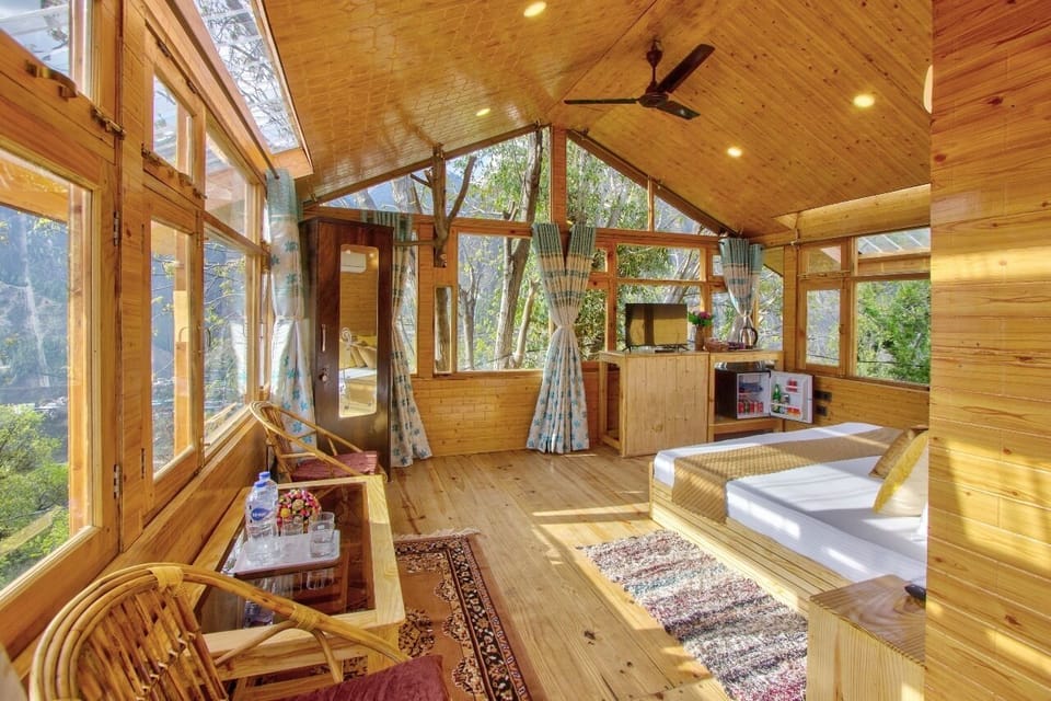 Tree House | Free WiFi