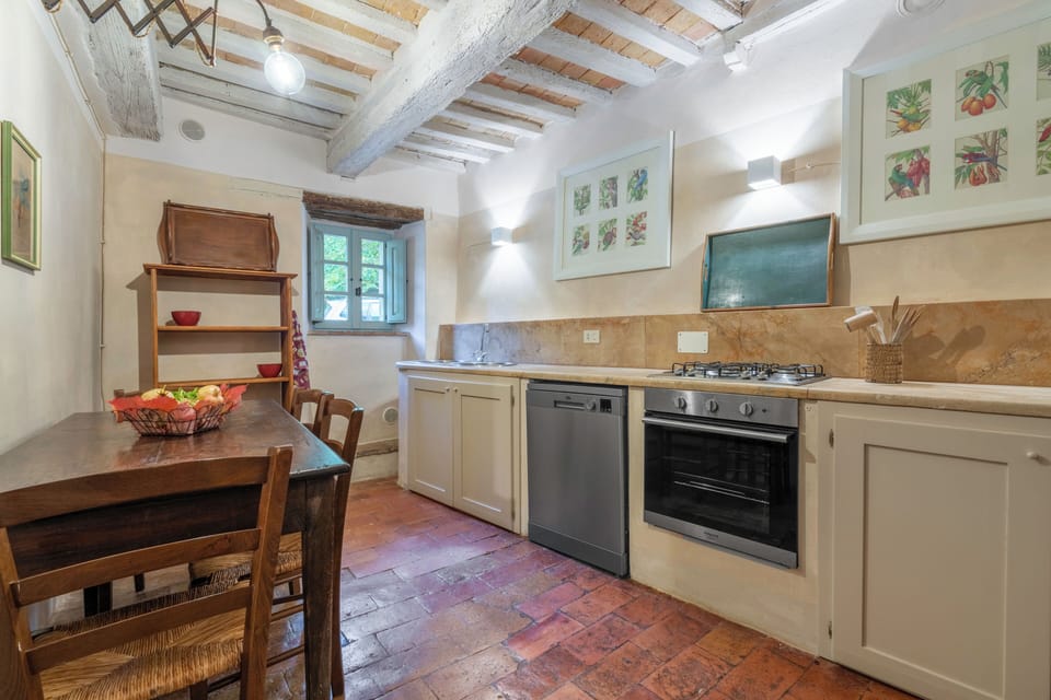 Superior House, Garden View | Private kitchen | Full-size fridge, oven, stovetop, dishwasher