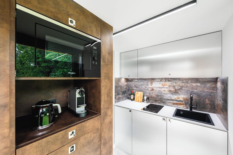 Design Mobile Home, Patio, Garden View | Private kitchen | Mini-fridge, microwave, stovetop, dishwasher
