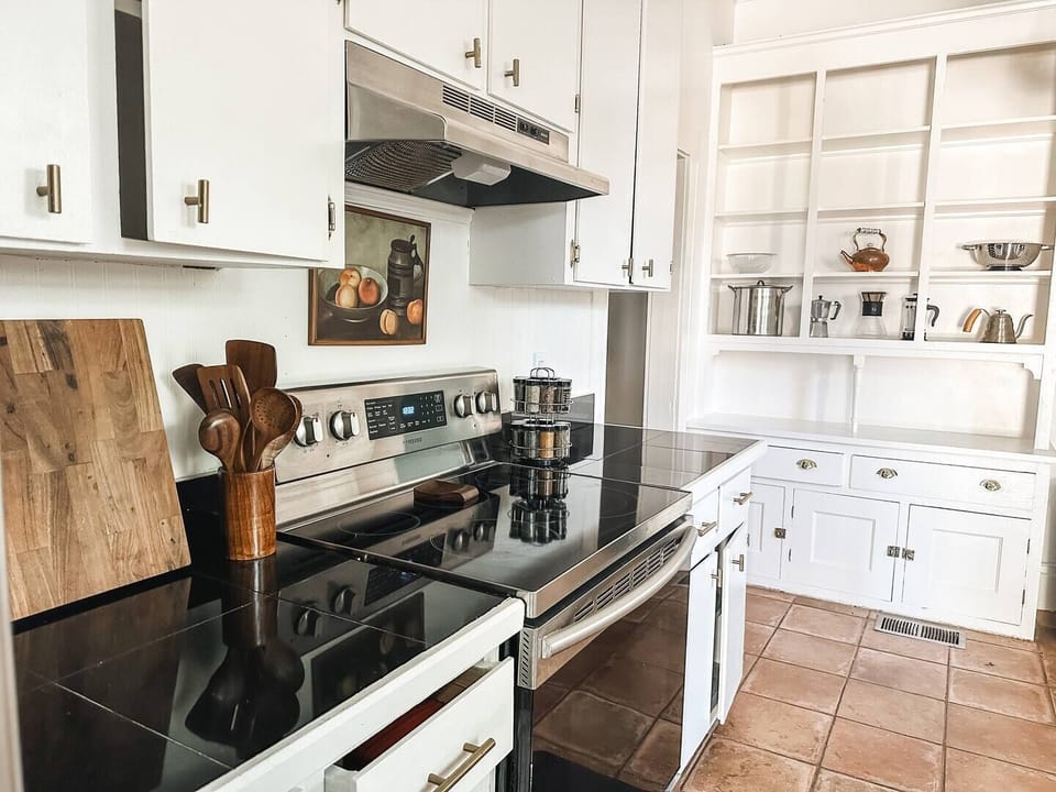 Enjoy cooking again in this fully stocked kitchen