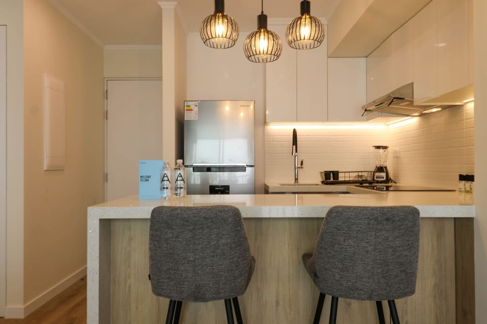 Kitchen bar