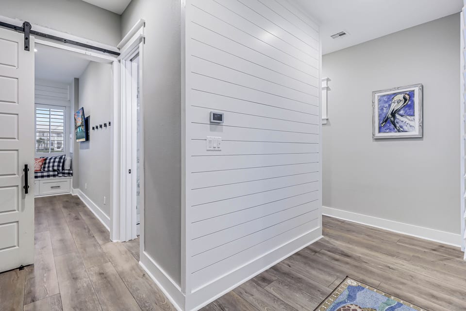 Foyer, 1st Floor