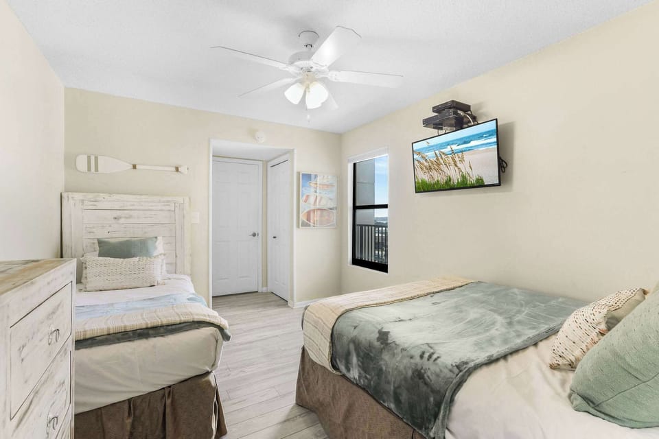 Second bedroom