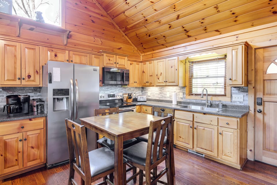 House (2 Bedrooms) | Interior