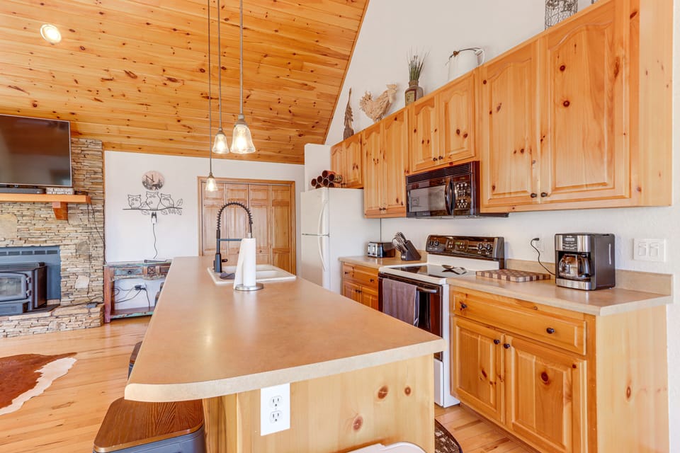 House (2 Bedrooms) | Interior
