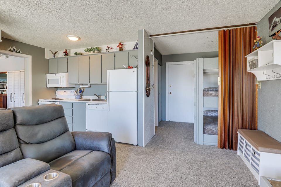 Apartment (1 Bedroom) | Interior