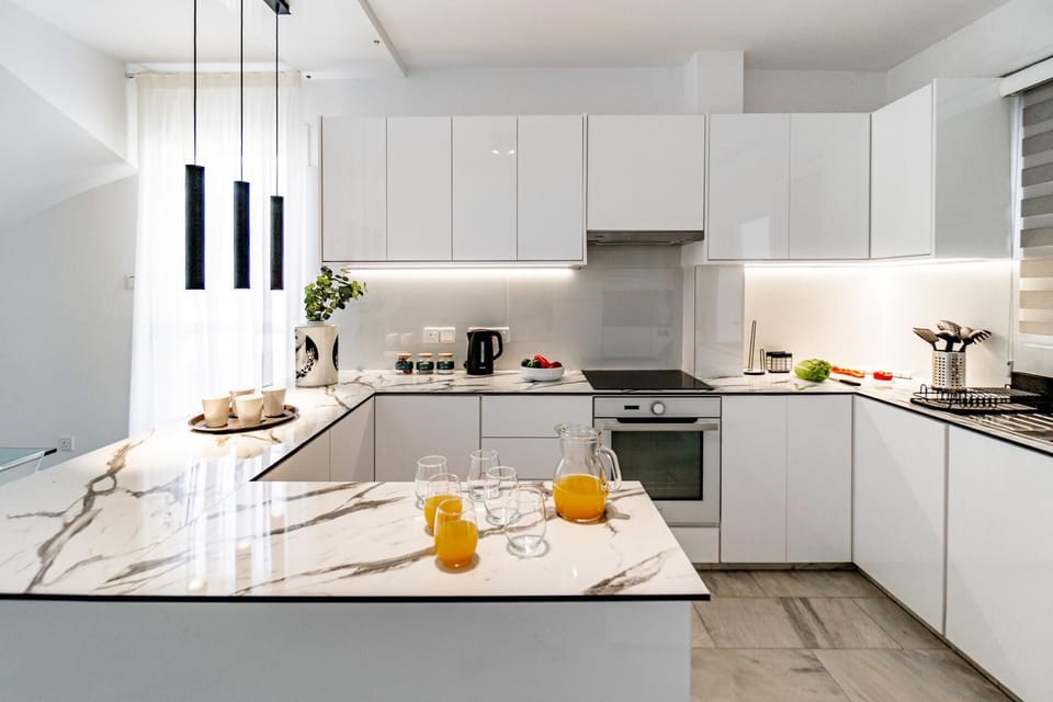 Luxurious ONE Maisonette by Ezoria Villas (13152)