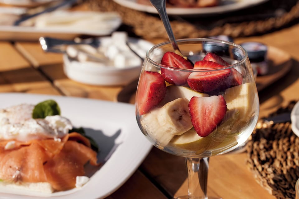 Free daily full breakfast