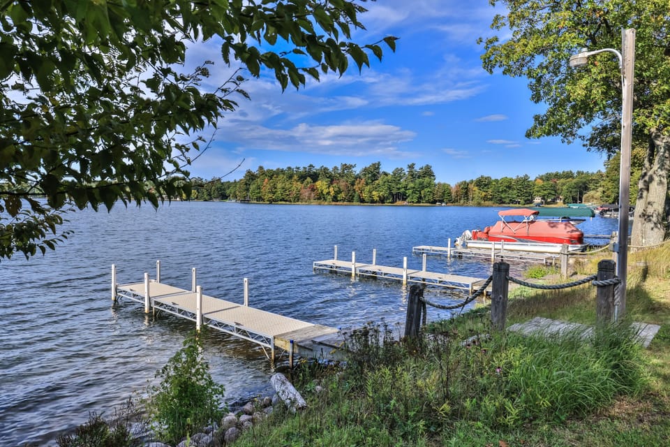 Spacious boat area to tie our watercraft