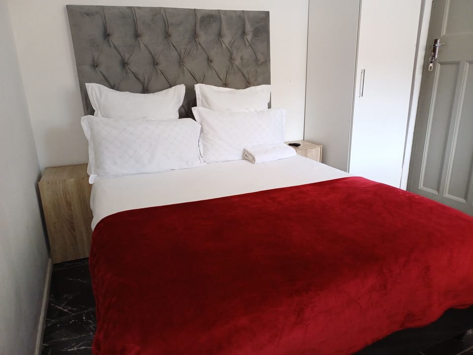 Comfort Double Room | Individually decorated, individually furnished, desk, laptop workspace