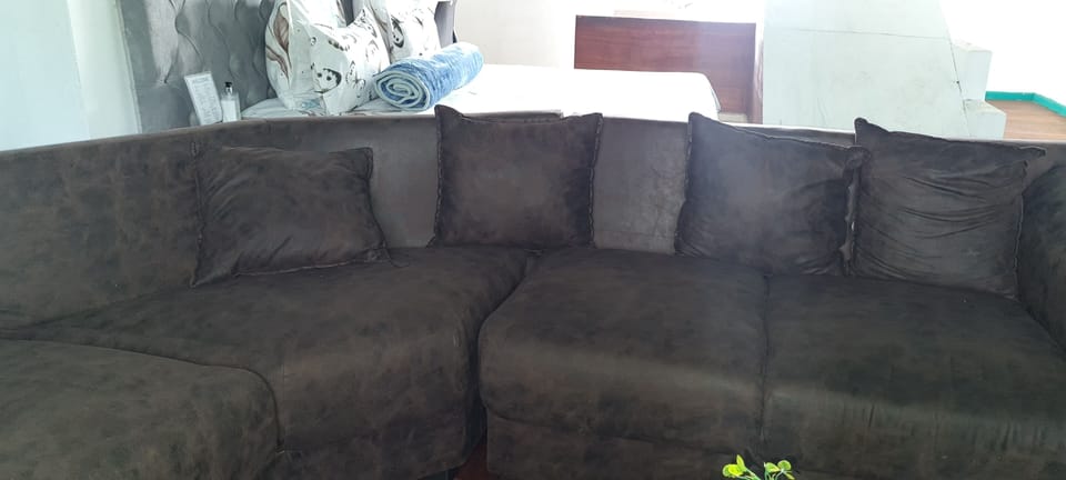 Comfort Room, Non Smoking | Individually decorated, individually furnished, desk, laptop workspace