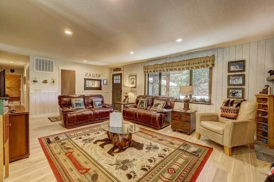 Comfy living room with electric fireplace & smart TV
