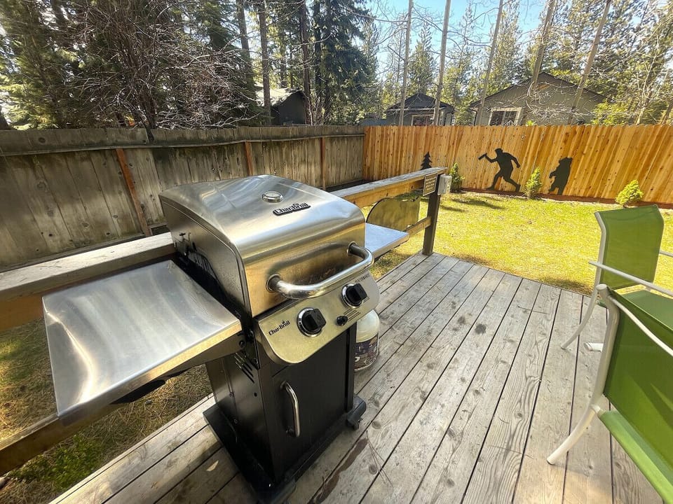 Gas BBQ - summer only