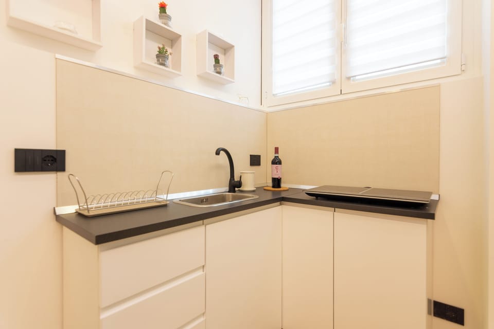 City Studio, 1 Double Bed, Non Smoking, Private Bathroom | Private kitchen
