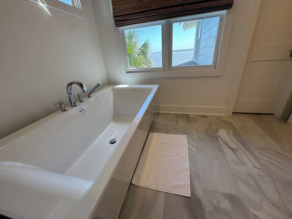 Third floor, soaking tub