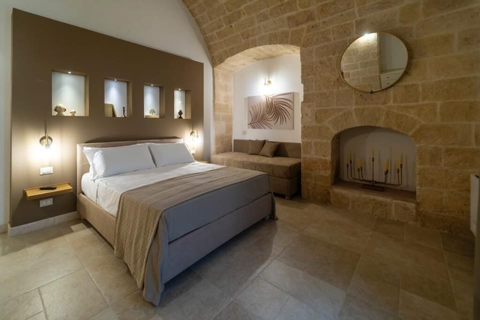 Premium bedding, pillowtop beds, minibar, in-room safe