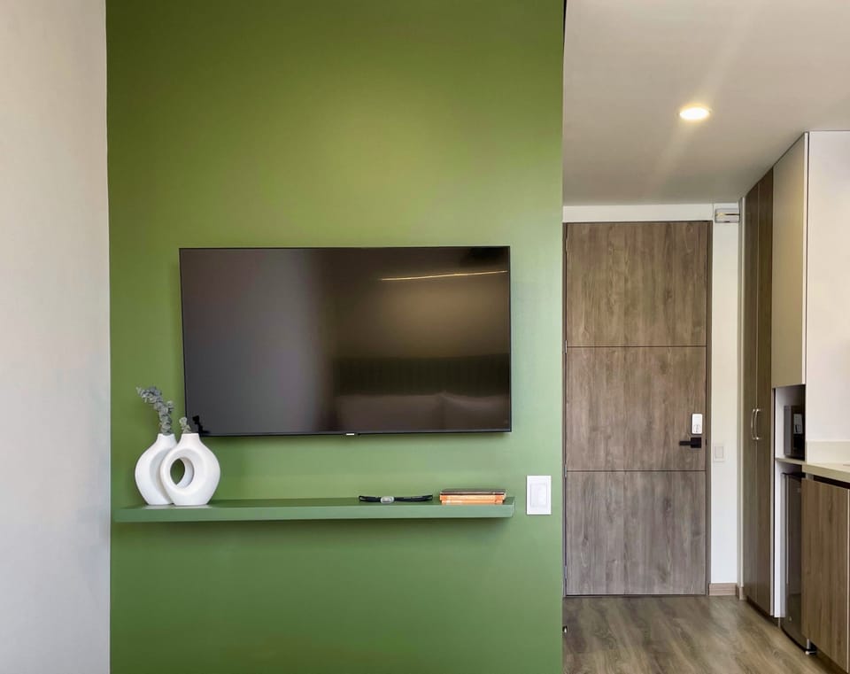 Apartment (309) | 1 bedroom, premium bedding, iron/ironing board, free WiFi