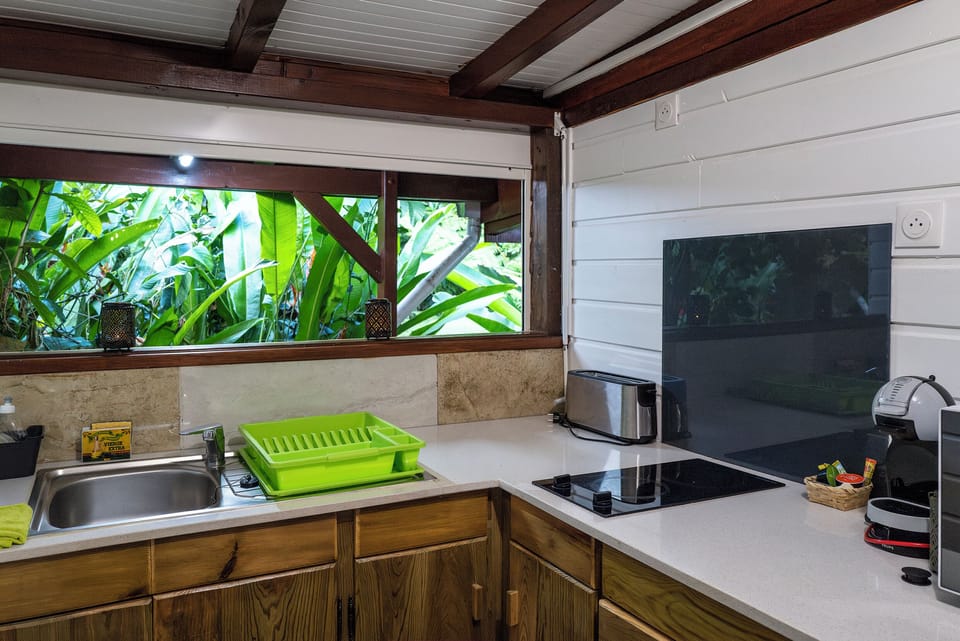 Honeymoon Bungalow, Garden View | Private kitchen | Full-size fridge, oven, stovetop, toaster