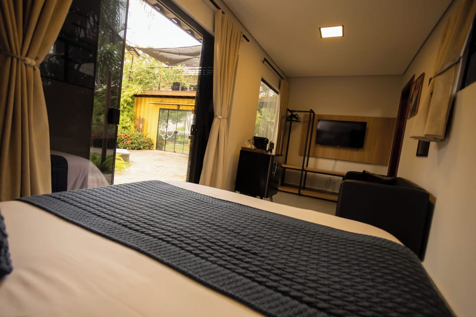 Premium Double Room | Premium bedding, pillowtop beds, in-room safe, free WiFi