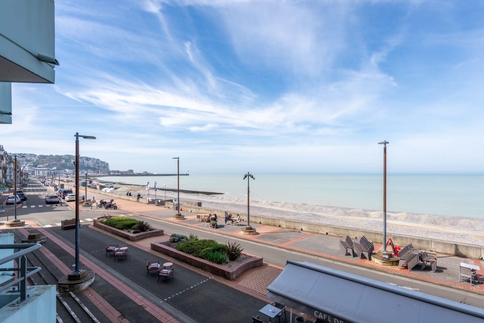 Beach/ocean view