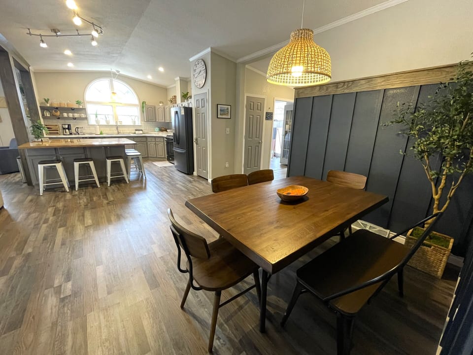 Dining Area with Table & Seating