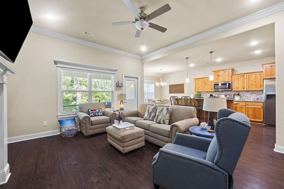 Open floor plan with comfortable seating