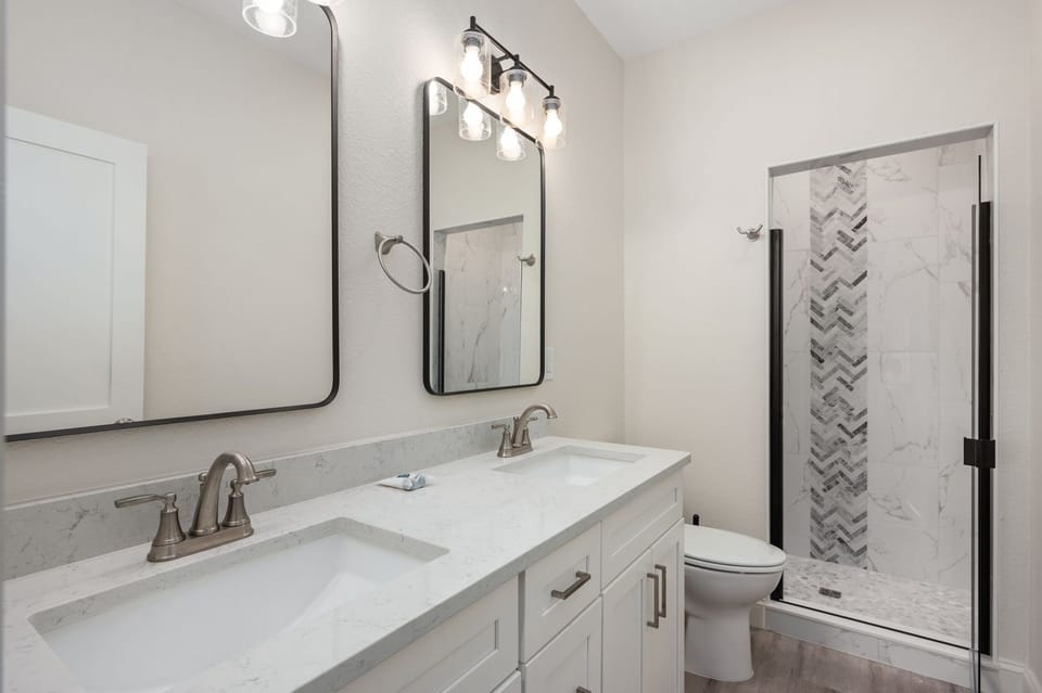OB304: Shorely Happy | ML Bedroom 1 - Private Bath