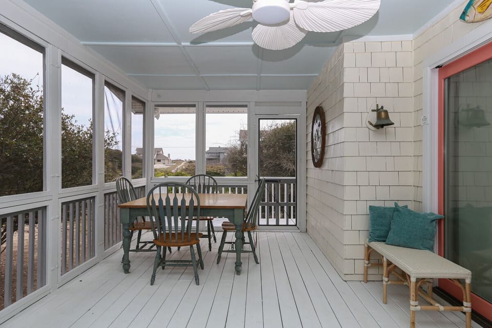 Screened Porch 2024