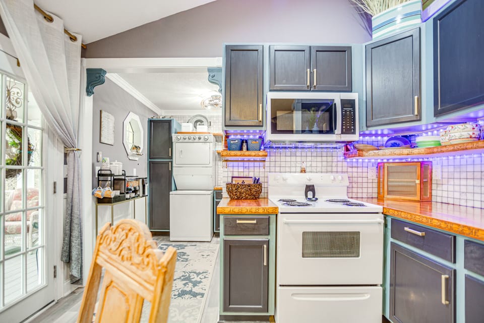 Kitchen | Trash Bags/Paper Towels