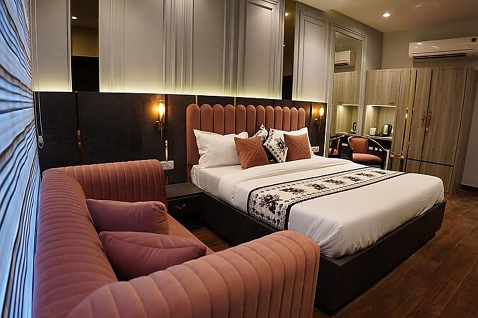 Superior Room | Premium bedding, in-room safe, individually furnished, desk