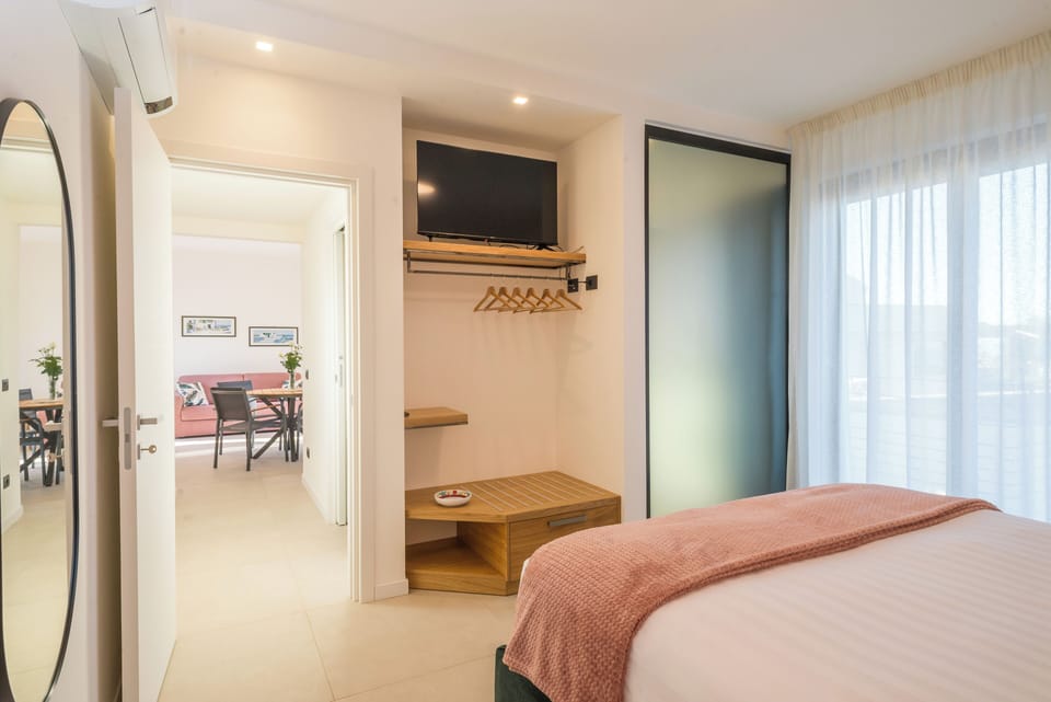 Superior Apartment | 1 bedroom, Frette Italian sheets, premium bedding, down comforters