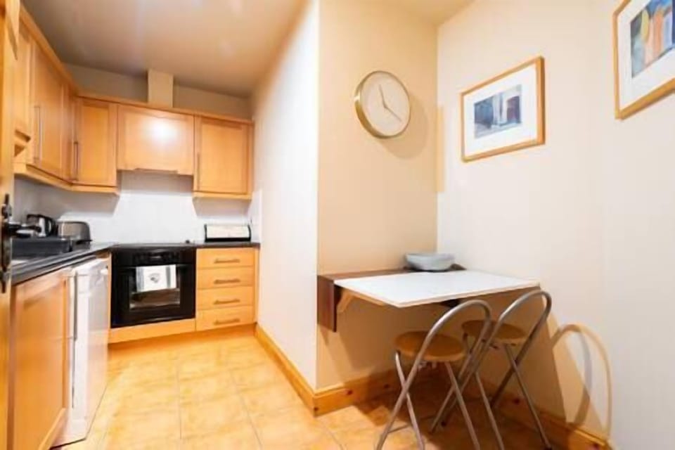 76d7ff35 3565 4250 8a63 e832e50ca843