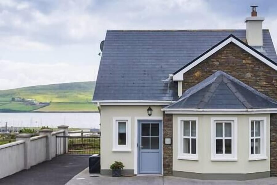 B856d83e beb9 4812 a151 4ea74abe2252