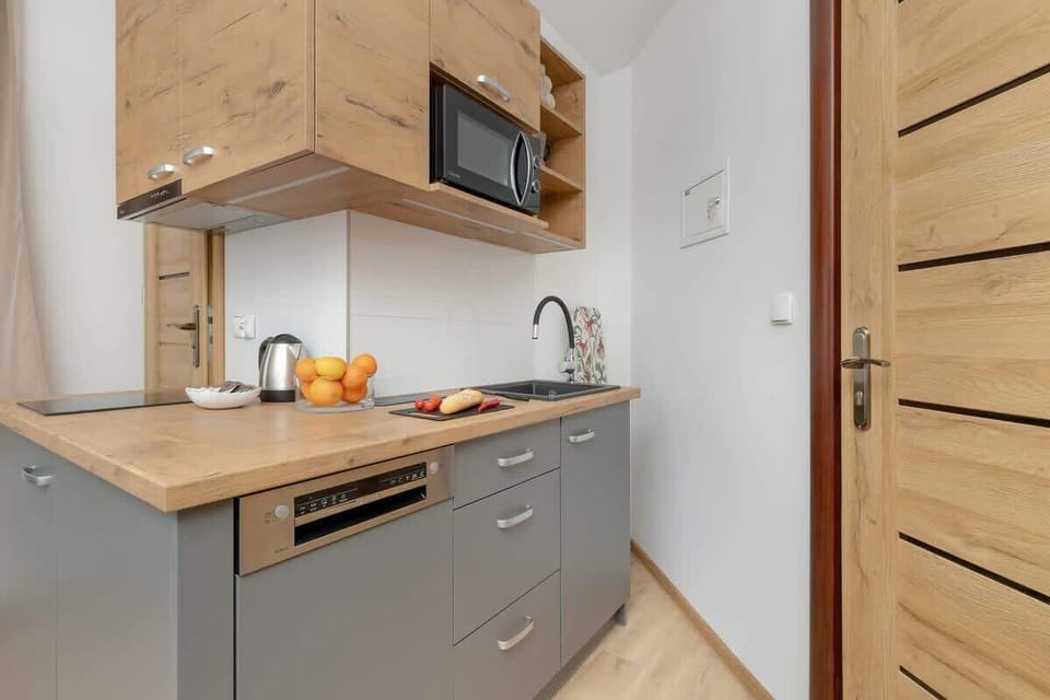 Fully equipped kitchenette.