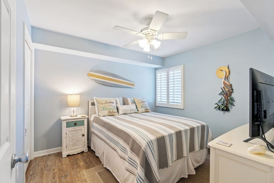 3rd Bedroom w/1 Queen