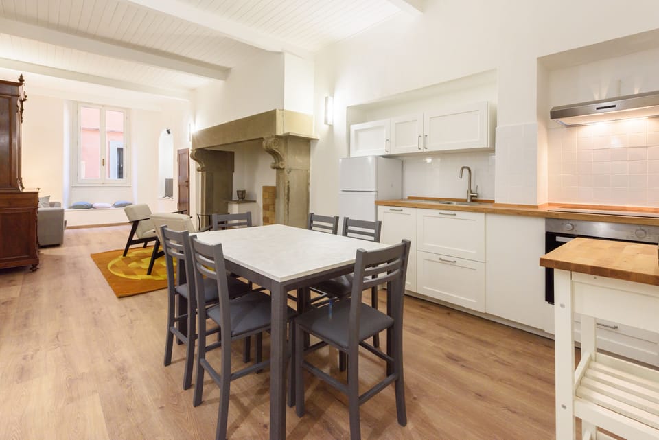 Comfort Apartment | Private kitchen | Fridge, stovetop, dishwasher, cookware/dishes/utensils