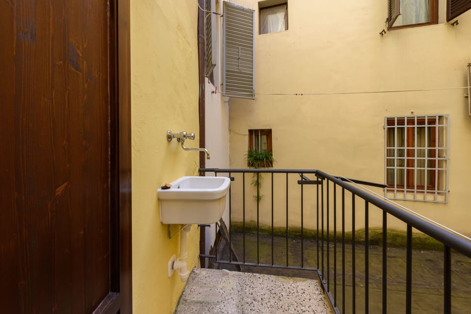Comfort Apartment | Balcony