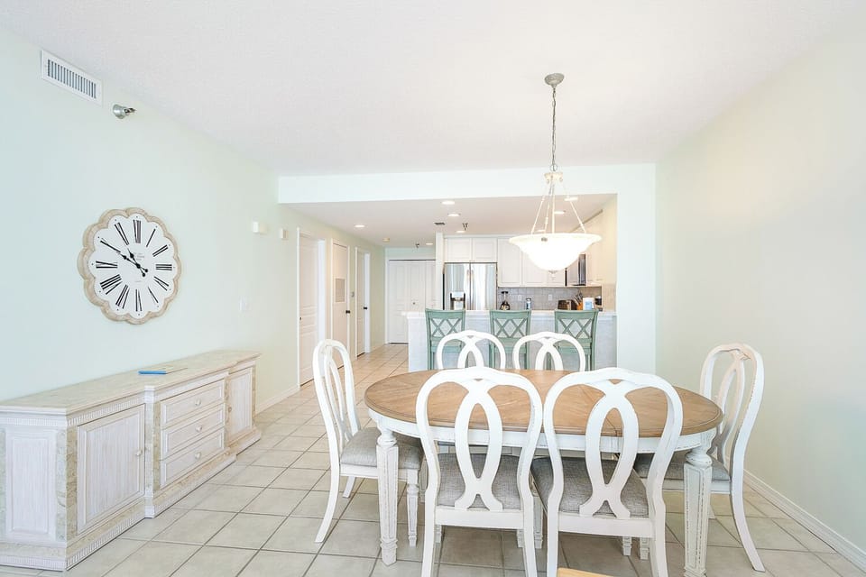 EI-803 Dining Room