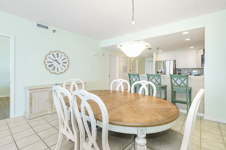EI-803 Dining Room