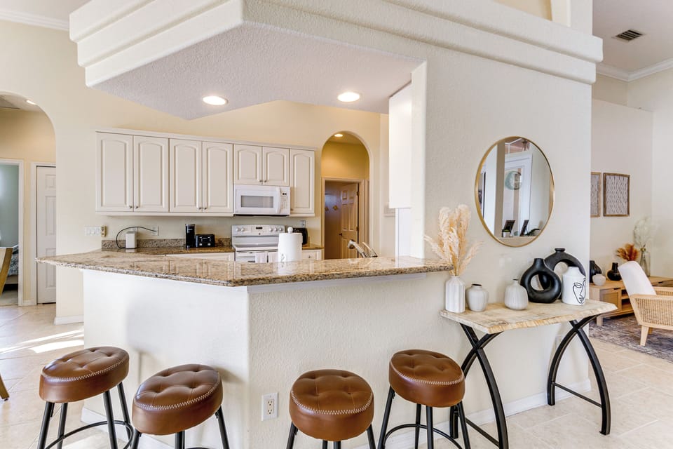 House (4 Bedrooms) | Interior