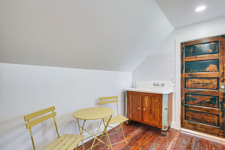 Apartment (1 Bedroom) | Interior